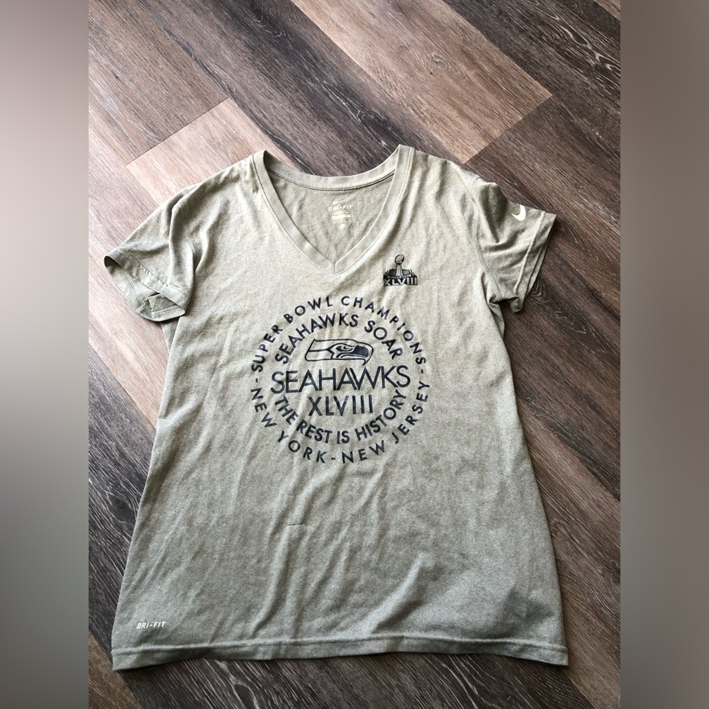 Seahawks Women's Grey V-Neck Top Nike Dri-Fit